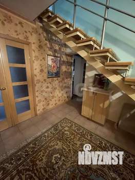 Дом 275м&sup2;, 3-этажный, участок 8 сот.  