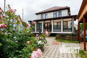 Дом 261м², 2-этажный, участок 8 сот.  