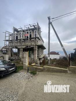 Коттедж 444м&sup2;, 3-этажный, участок 6 сот.  