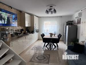 Дом 80м&sup2;, 2-этажный, участок 3 сот.  