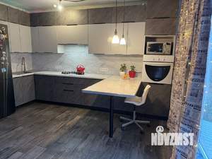 Дом 100м&sup2;, 2-этажный, участок 7 сот.  