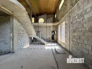 Дом 300м&sup2;, 2-этажный, участок 5 сот.  