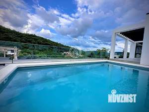 Коттедж 255м&sup2;, 3-этажный, участок 12 сот.  