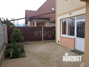 Дом 445м&sup2;, 3-этажный, участок 6 сот.  