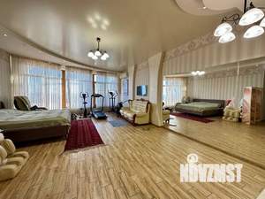 Дом 513м², 2-этажный, участок 6 сот.  