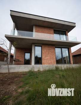 Дом 189м&sup2;, 2-этажный, участок 3 сот.  