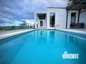 Коттедж 255м&sup2;, 3-этажный, участок 12 сот.  