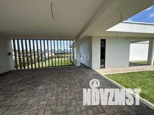 Дом 316м&sup2;, 1-этажный, участок 10 сот.  