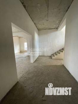 Коттедж 400м&sup2;, 3-этажный, участок 8 сот.  