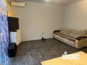 Дом 100м&sup2;, 2-этажный, участок 7 сот.  