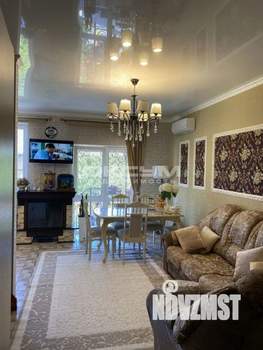 Дом 100м&sup2;, 2-этажный, участок 4 сот.  