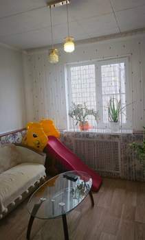 Дом 200м&sup2;, 2-этажный, участок 4 сот.  