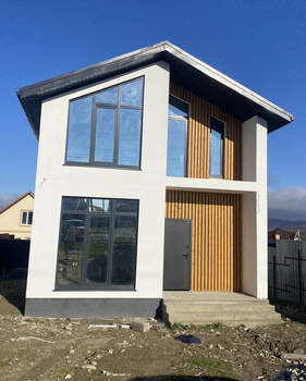 Дом 155м&sup2;, 2-этажный, участок 4 сот.  