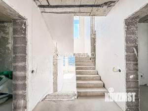 Дом 479м&sup2;, 3-этажный, участок 5 сот.  