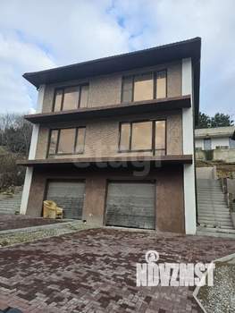 Дом 280м&sup2;, 3-этажный, участок 4 сот.  