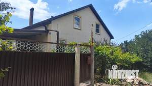 Дом 130м&sup2;, 2-этажный, участок 6 сот.  