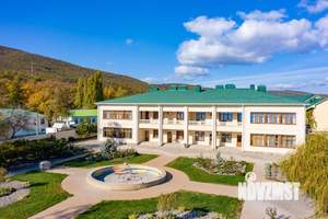 Дом 2266м², 2-этажный, участок 100 сот.  