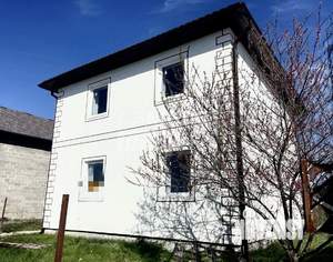 Дом 140м², 2-этажный, участок 4 сот.  