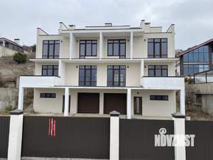 Коттедж 800м&sup2;, 4-этажный, участок 10 сот.  