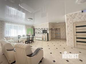 Дом 213м², 2-этажный, участок 4 сот.  