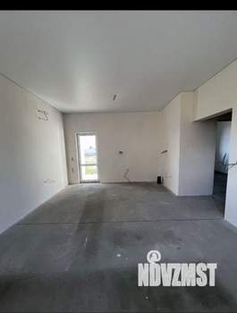 Дом 100м&sup2;, 2-этажный, участок 4 сот.  