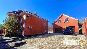 Дом 200м², 3-этажный, участок 8 сот.  