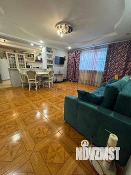 Дом 145м&sup2;, 2-этажный, участок 6 сот.  