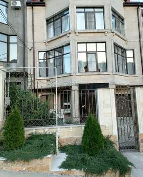 Дом 365м&sup2;, 3-этажный, участок 3 сот.  