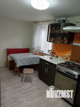 Дом 63м&sup2;, 2-этажный, участок 3 сот.  