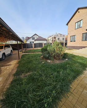 Дом 246м², 2-этажный, участок 8 сот.  