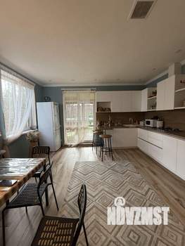 Дом 164м², 2-этажный, участок 6 сот.  