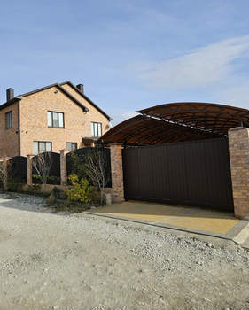 Дом 246м², 2-этажный, участок 8 сот.  