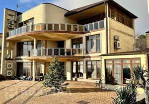 Дом 513м², 3-этажный, участок 6 сот.  