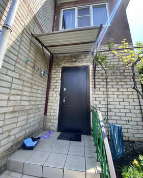 Дом 150м&sup2;, 3-этажный, участок 2 сот.  