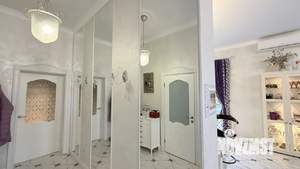 Дом 226м&sup2;, 3-этажный, участок 4 сот.  