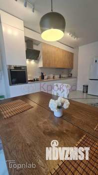 Таунхаус 140м&sup2;, 2-этажный, участок 2 сот.  