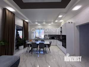 Дом 222м&sup2;, 3-этажный, участок 6 сот.  