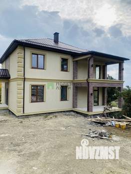 Дом 384м², 3-этажный, участок 8 сот.  