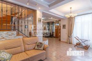 Дом 255м², 2-этажный, участок 9 сот.  