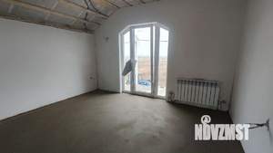 Дом 130м&sup2;, 2-этажный, участок 5 сот.  