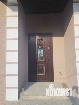 Дом 100м&sup2;, 2-этажный, участок 3 сот.  