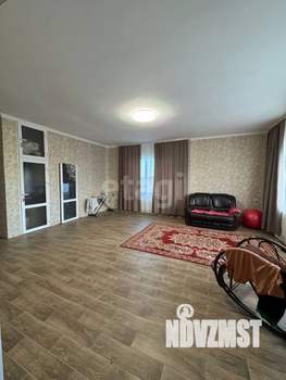 Дом 220м², 2-этажный, участок 18 сот.  