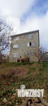 Дом 318м², 3-этажный, участок 4 сот.  
