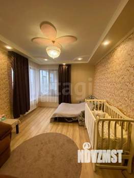 Дом 150м&sup2;, 2-этажный, участок 3 сот.  