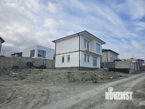 Дом 130м&sup2;, 2-этажный, участок 4 сот.  