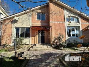 Дом 240м&sup2;, 2-этажный, участок 6 сот.  