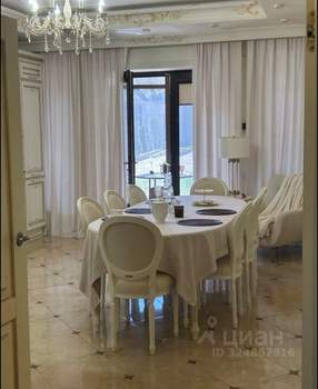 Дом 460м&sup2;, 3-этажный, участок 8 сот.  