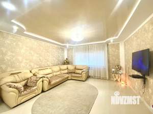 Дом 277м&sup2;, 2-этажный, участок 4 сот.  