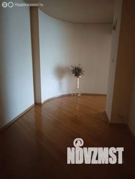 Дом 222м&sup2;, 2-этажный, участок 9 сот.  