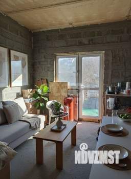 Дом 70м&sup2;, 2-этажный, участок 3 сот.  